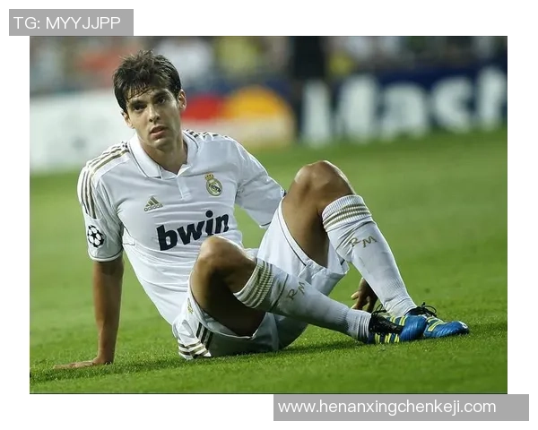 从昔日少年到今日巨星 足球最帅球员的风采对比