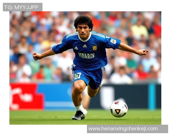 盘点经典足球球星板子图片展现绿茵场上永恒的热血与荣耀 盘点经典足球球星板子图片展现绿茵场上永恒的热血与荣耀