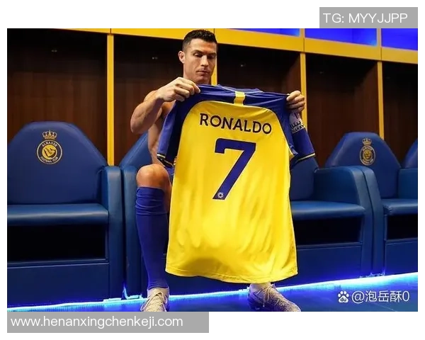 90年代足球场上的古姓传奇球星回顾与影响力分析